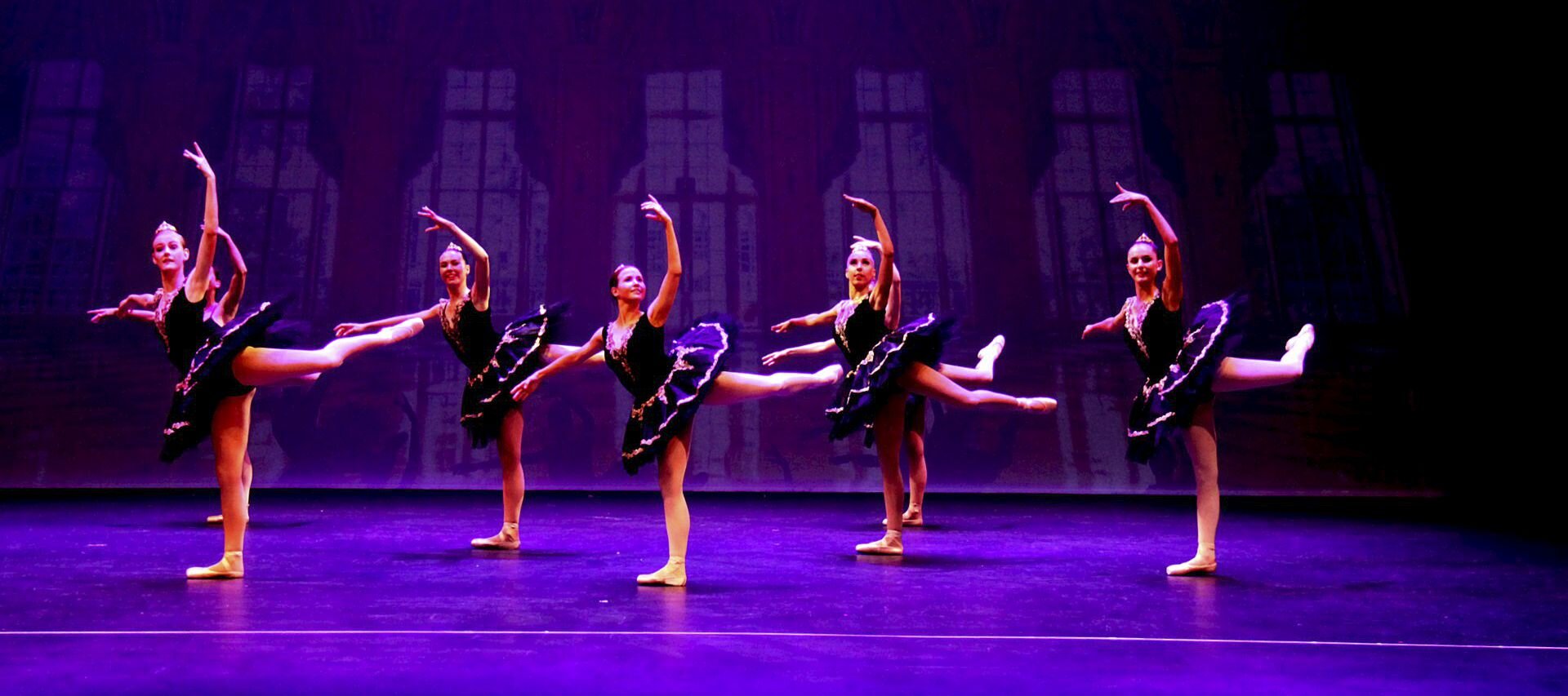 Croft Gilchrist dancers